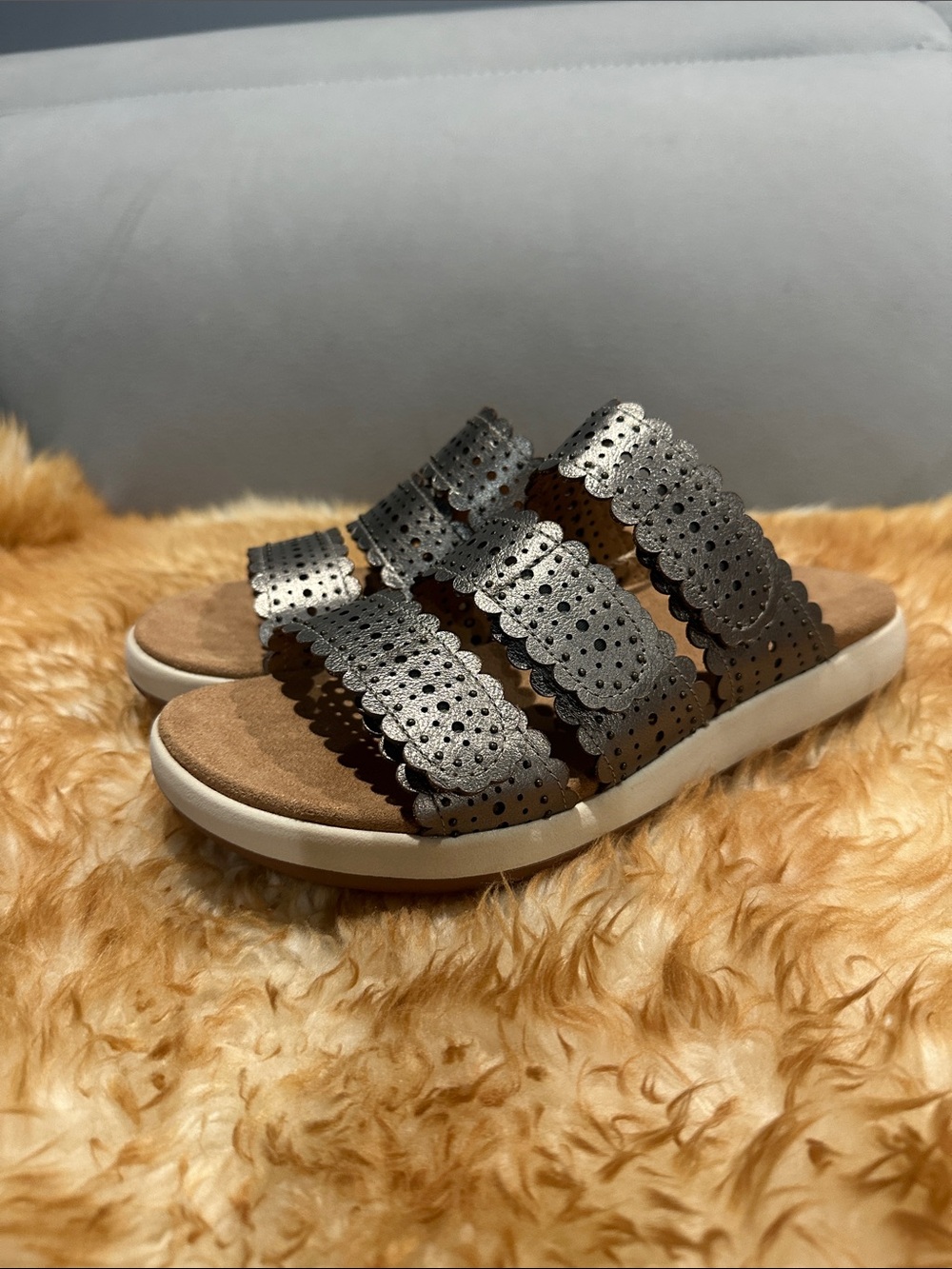 Jambu Odysseus Metallic Sandals - new in box